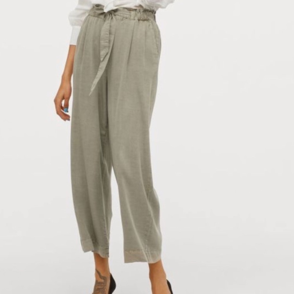 H&M Flowy Green Pants
